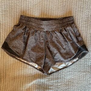 Lululemon Hotty Hot Low-Rise Lined Short 2.5" *Heather Gray